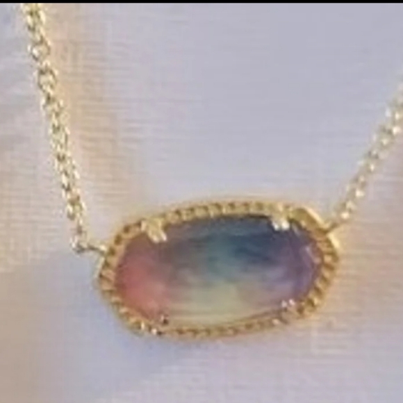 LAST 4 KENDRA SCOTT AVAILABLE.  MAKE AN OFFER ON 1 OR ALL. GENIUNE - Picture 3 of 11